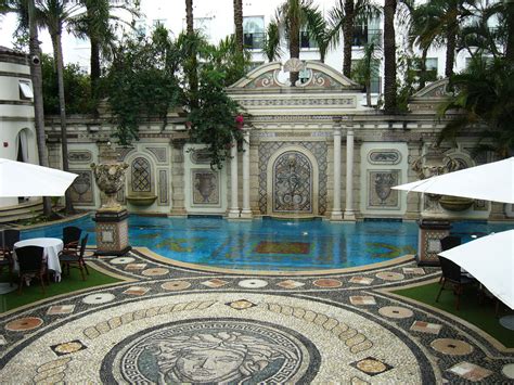 who owns the versace mansion now|where did gianni versace live.